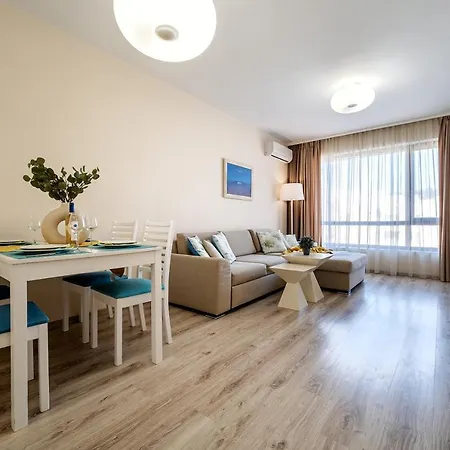 Summertime In South Bay Apartment
