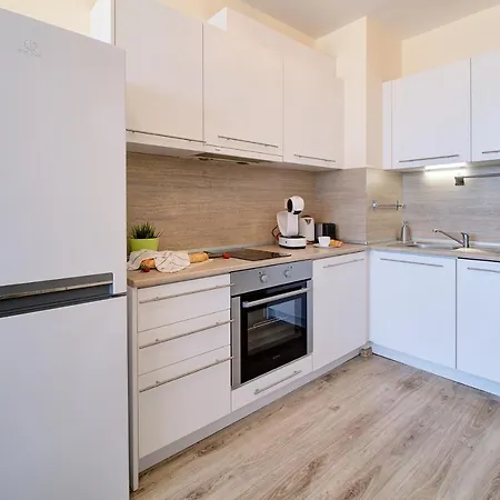 Summertime In South Bay Apartment