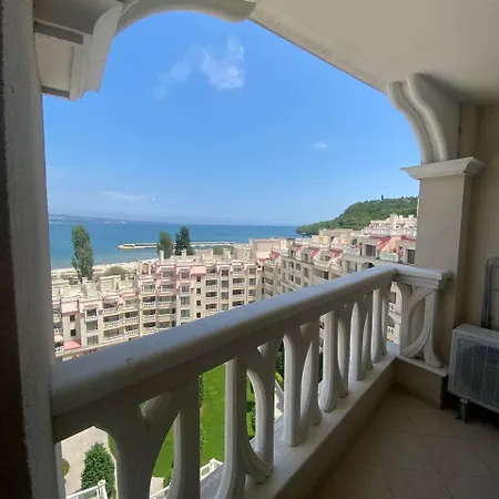 Summertime In South Bay Apartment Varna