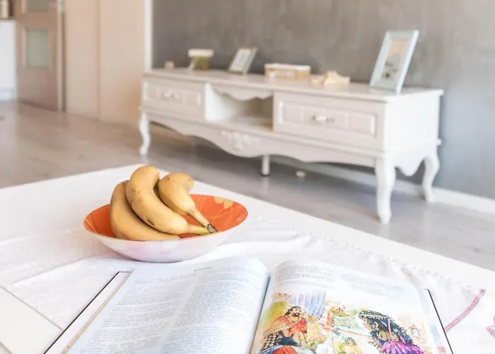 Summertime In South Bay * Varna