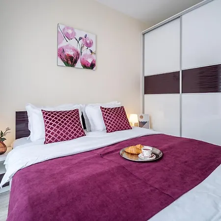 Summertime In South Bay * Varna