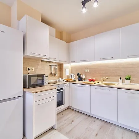 Daire Summertime In South Bay