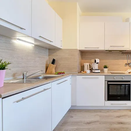 Summertime In South Bay Daire