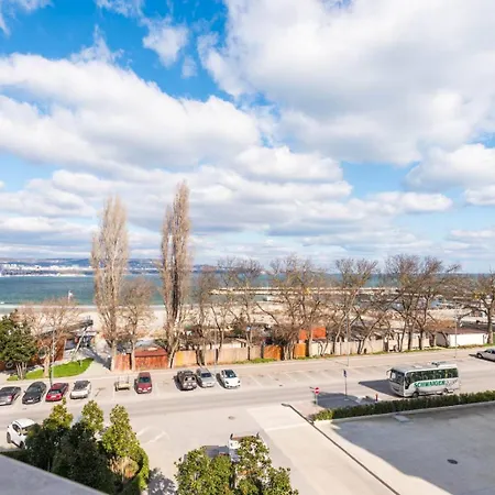 Daire Summertime In South Bay Varna