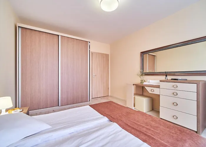 Summertime In South Bay ヴァルナ