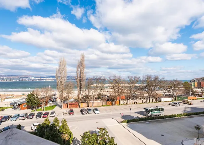 Daire Summertime In South Bay Varna